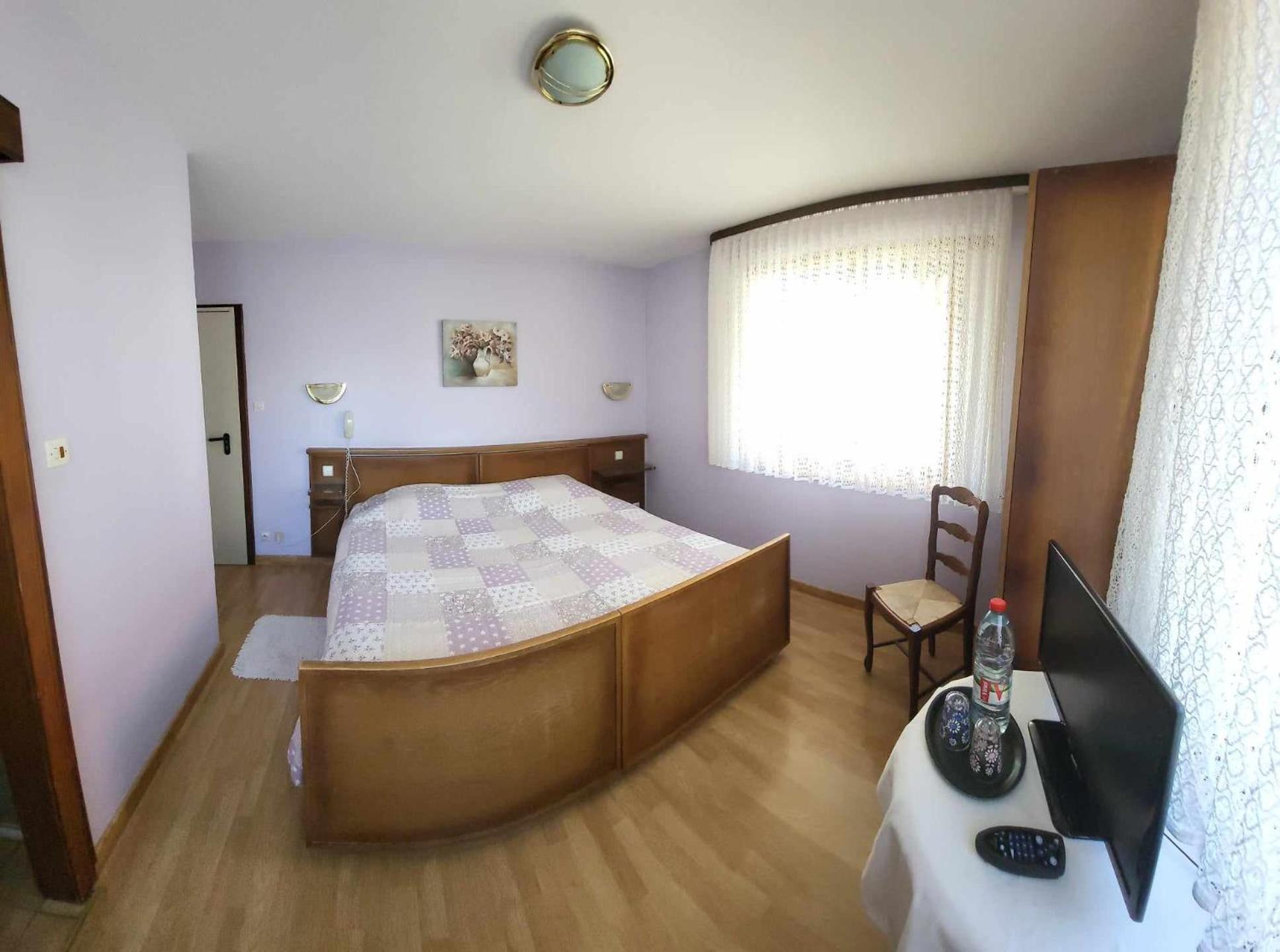 Hotel A La Croix D'Or Sessenheim Habitación foto